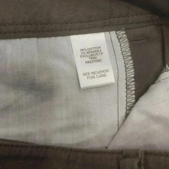 CATO Contemporary Oak Moss Green Shorts Size 12 - Picture 4 of 5